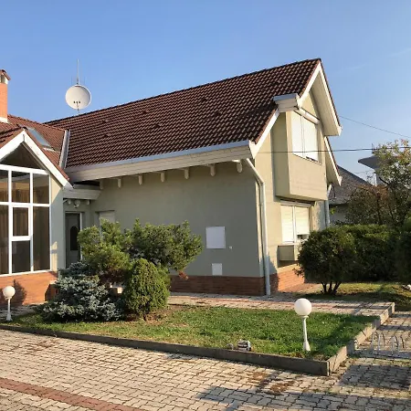 Nikolux Apartment Hajduszoboszlo